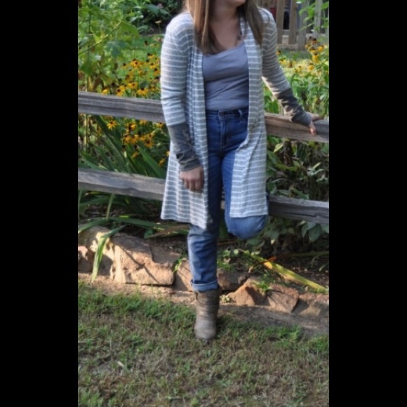 Pretty Gray and White Striped Cardigan  Size L  NWT - Picture 6 of 13